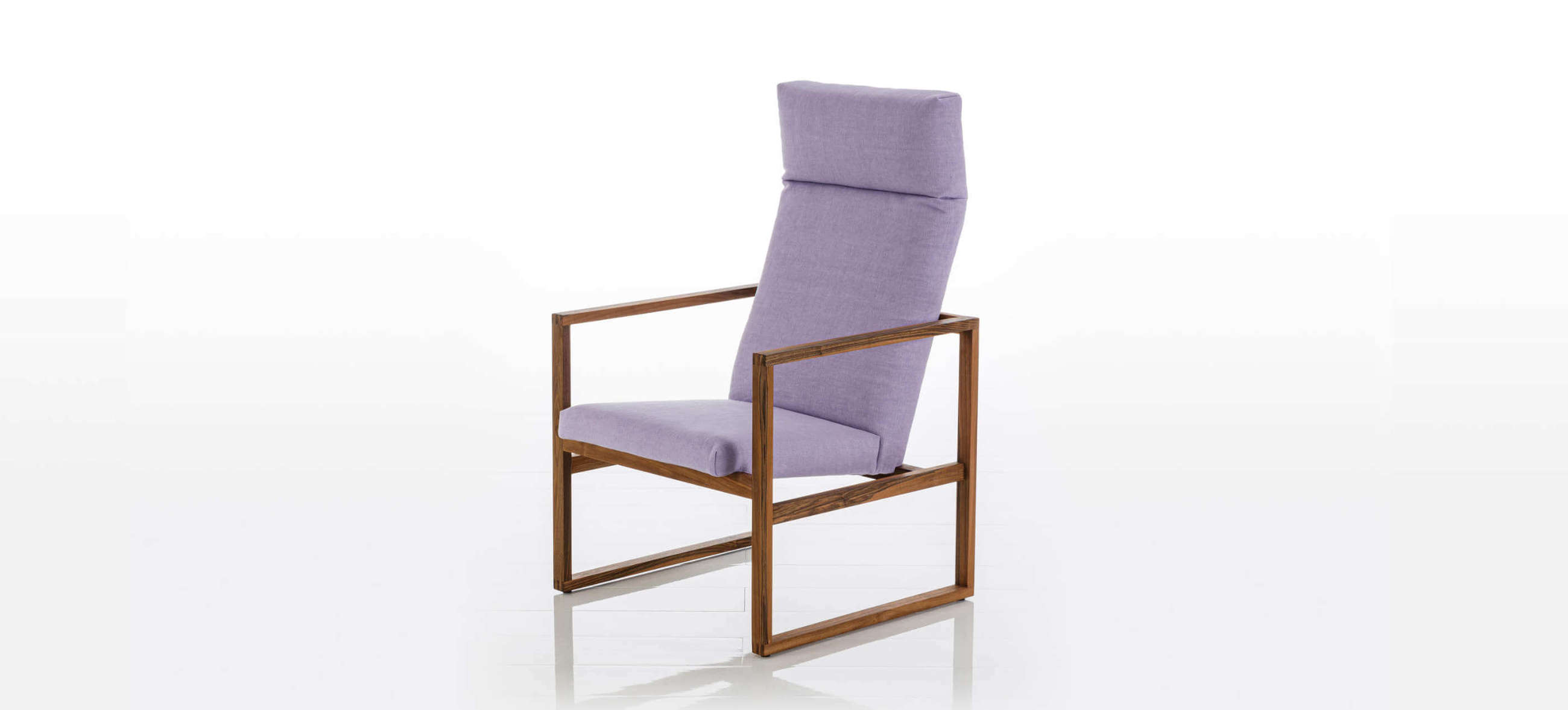 Sessel grace wood high von bruehl mit Nussbaumholz und Stoffbezug. Sessel grace wood high bruehl Nussbaumholz stoffbezug