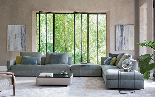 Sofalandschaft von Jori. Die Sofalandschaft von Jori in Stoffausführung.