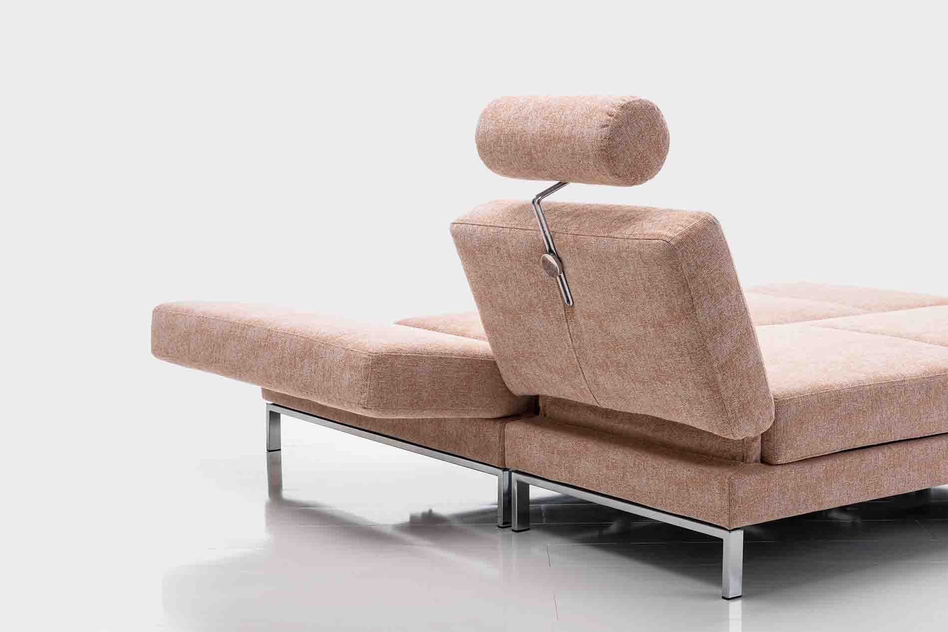 Das Bruehl Sofa Four Two mit Kopfstuetze. Bruehl Four Two Kopfstuetze Sofa Schlafsofa Eckgruppe