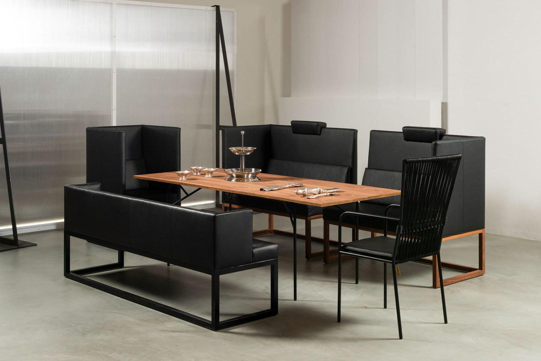 Wohnbank und Sessel Belami high und low von Brühl. bank wohnbank belami brühl