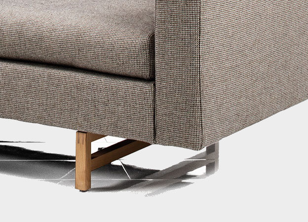 Holzfuesse Eiche Sofa Embrace Bruehl massiv