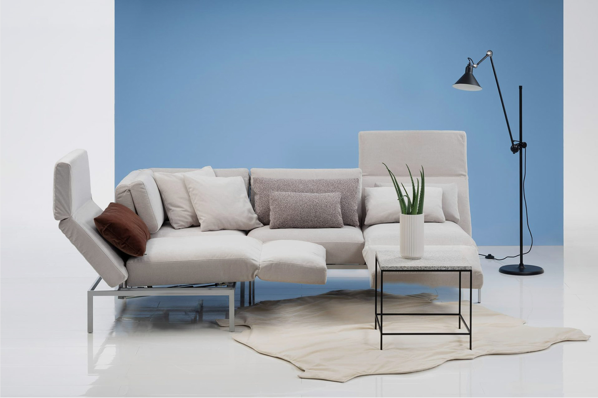 Das Ecksofa roro 20/soft von Brühl in Samtstoff. ecksofa funktionssofa roro 20 soft bruehl